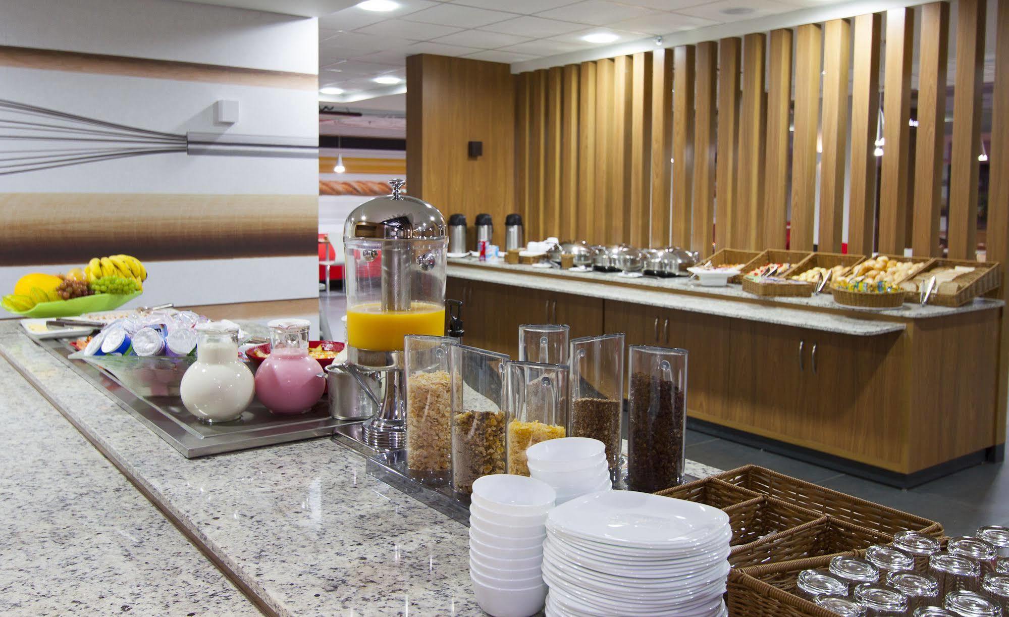 Ibis Cascavel Hotell Eksteriør bilde